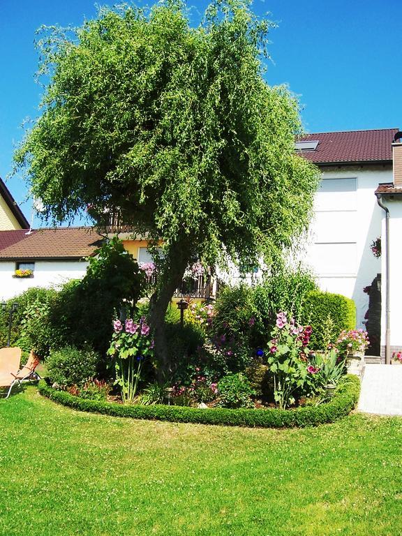 Appartement Haus Rossner à Nemmersdorf Extérieur photo