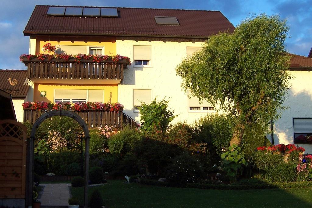 Appartement Haus Rossner à Nemmersdorf Extérieur photo