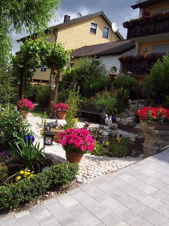 Appartement Haus Rossner à Nemmersdorf Extérieur photo